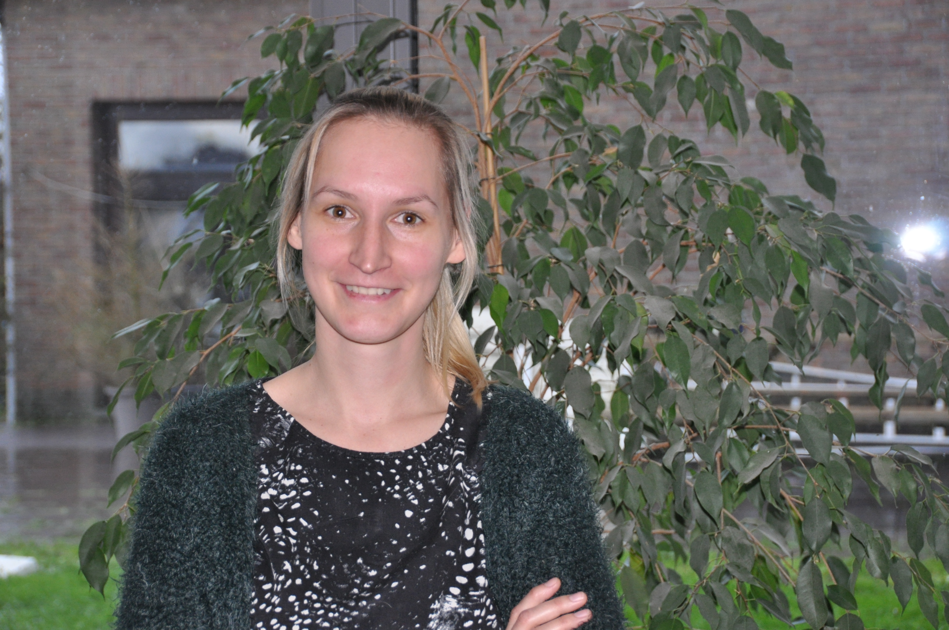 Liesbeth Van Wilderode: 0470/119.320